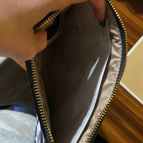 Michael kors NWT instabul clutch